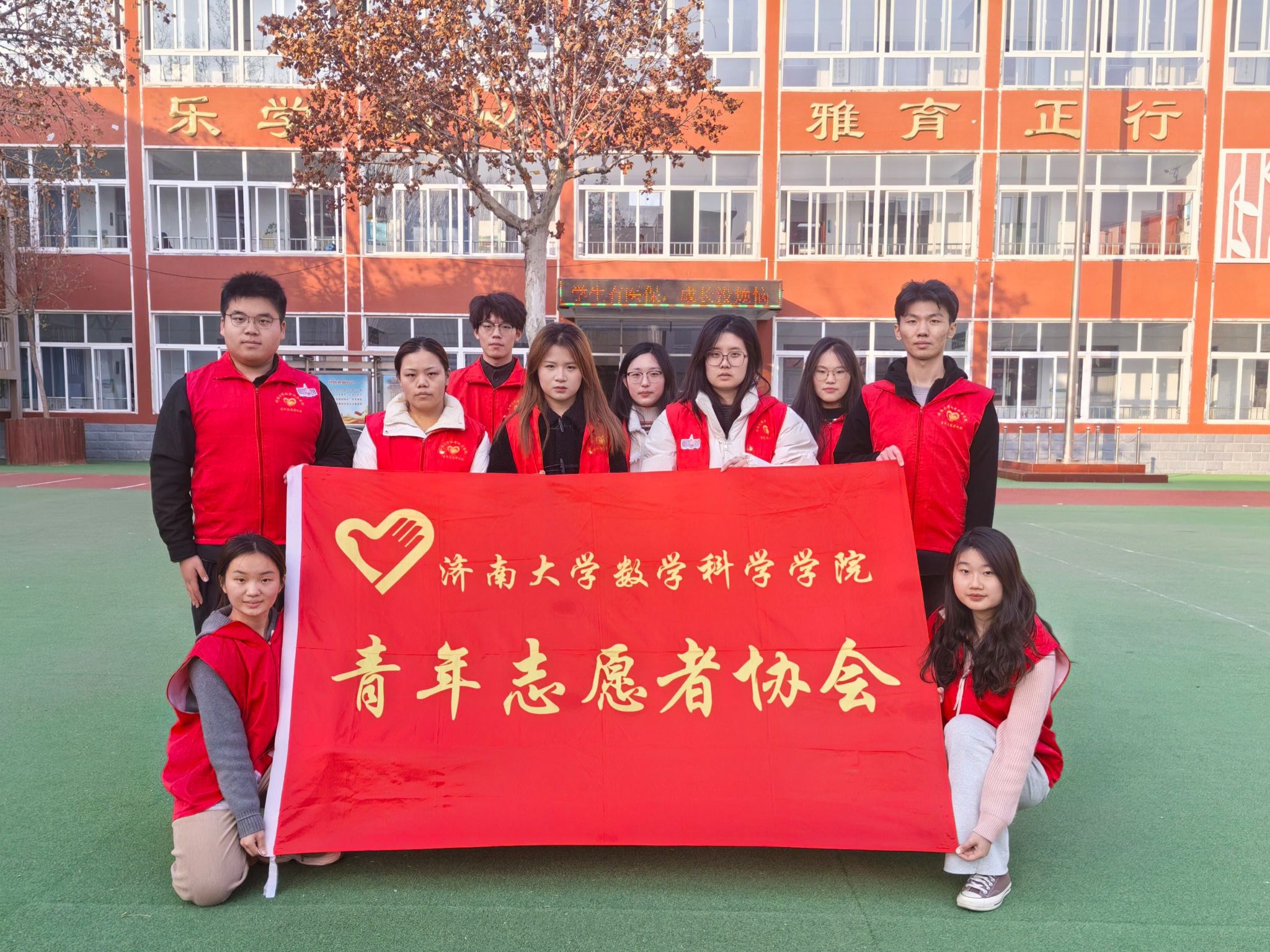 百万大学生进社区｜91福利
青年志愿者协会走进德贤社区开展垃圾分类科普课堂